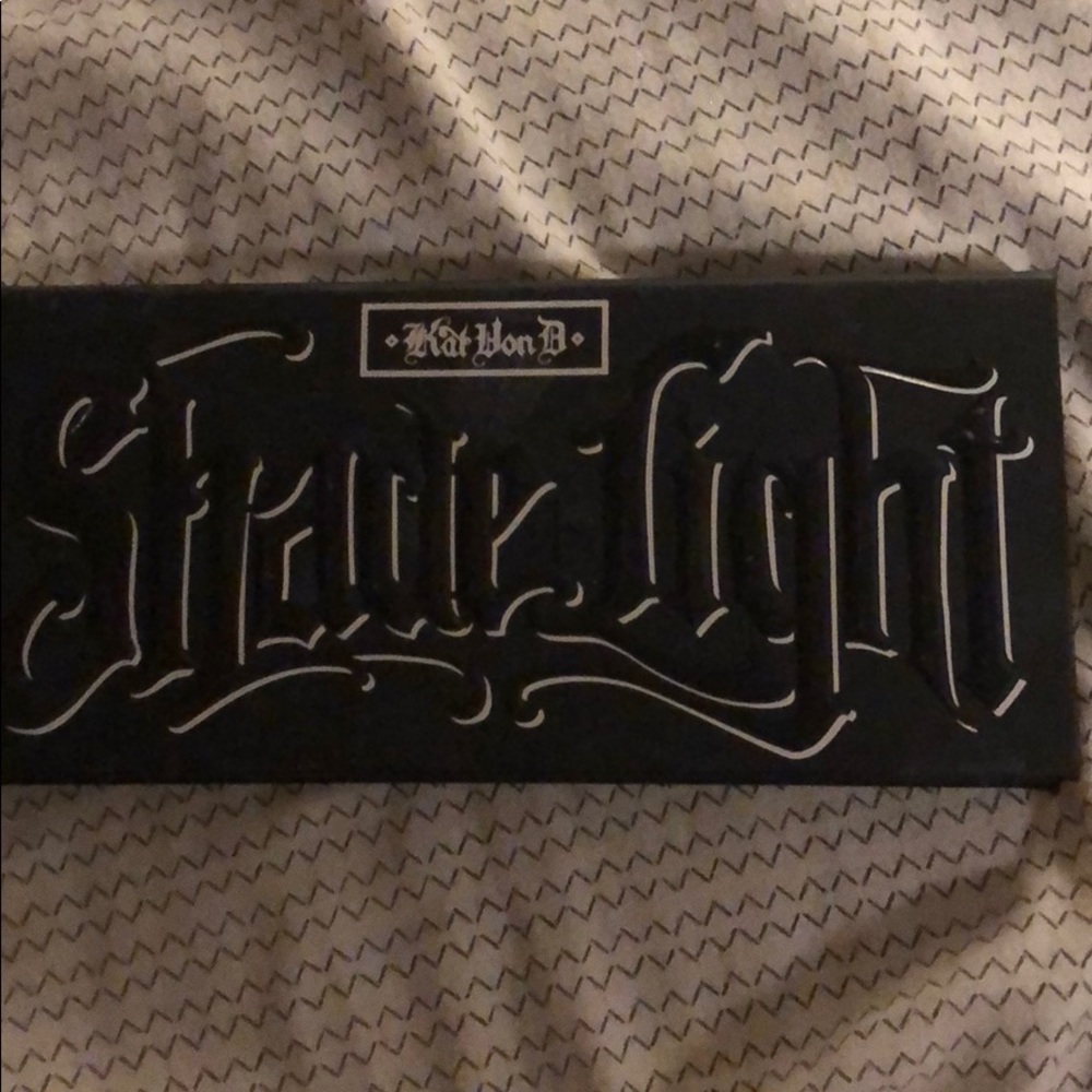 Kat von D contour palette